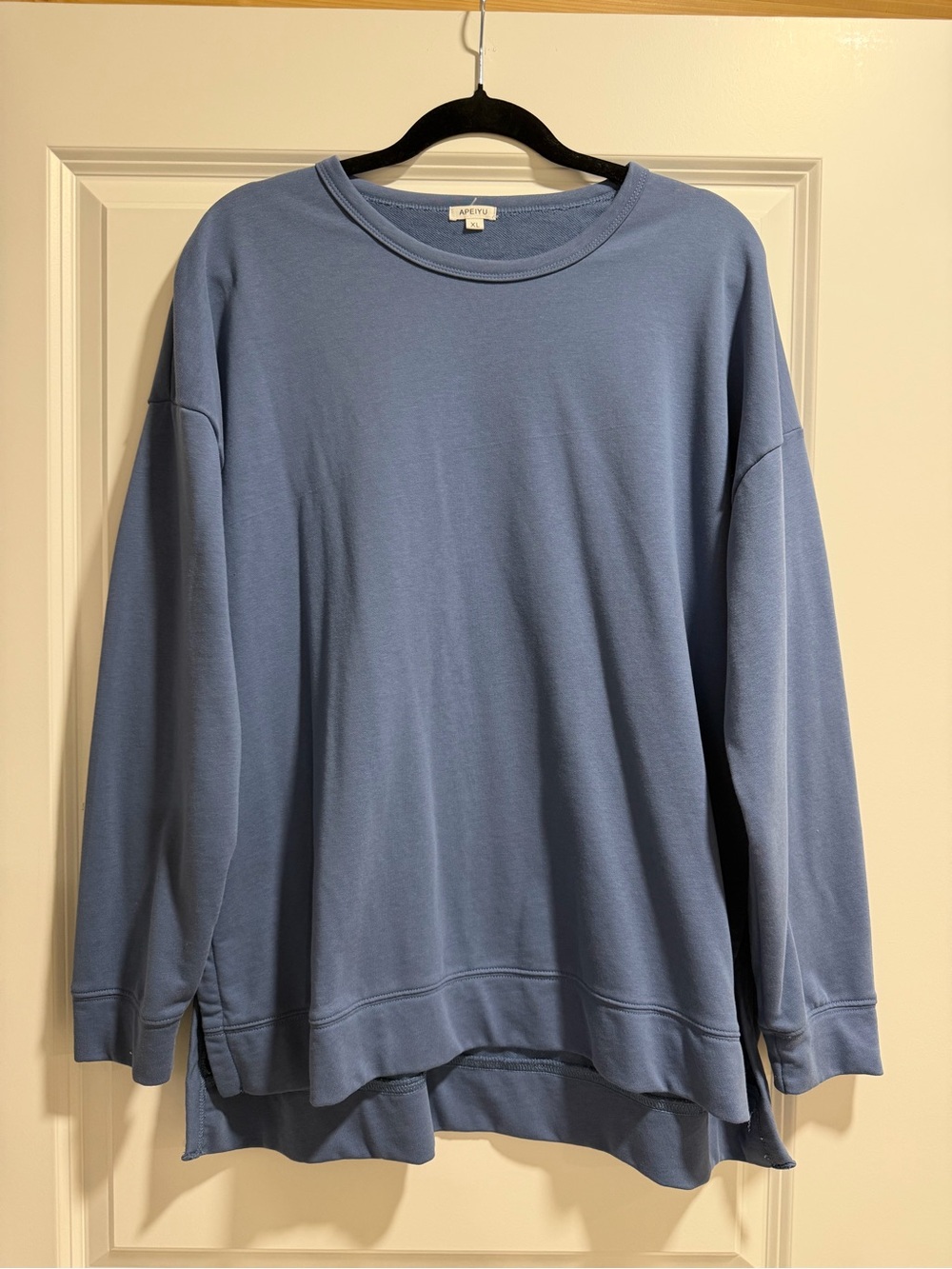 Crewneck Sweatshirt in Dusty Blue